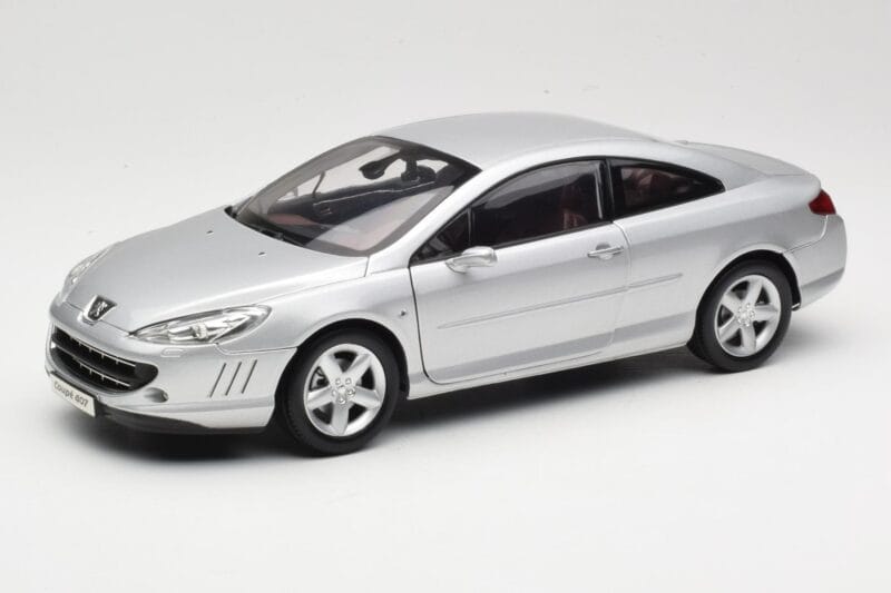 Peugeot 407 Coupe Zilver Norev 1:18 184747 Metaal