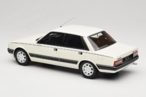 Peugeot 505 V6 White Meije Otto 1:18 OT1297 Hars — afbeelding 5 van 6