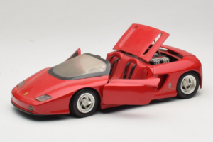 Pininfarina Mythos Rood Revell 1:18 8806 Metaal — afbeelding 2 van 8