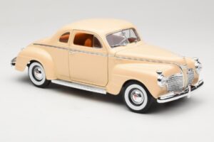 Plymouth Coupe Beige Road Signature 1:18 92398 Metaal — afbeelding 6 van 8