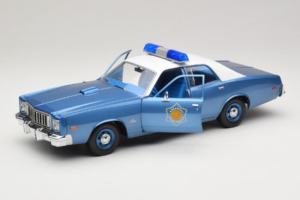 Plymouth Fury Police Pursuit Smokey and the Bandit GreenLight 1:18 19044 Metaal — afbeelding 2 van 8