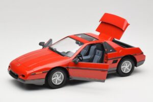 Pontiac Fiero GT Rood Road Signature 1:18 92588 Metaal — afbeelding 2 van 8
