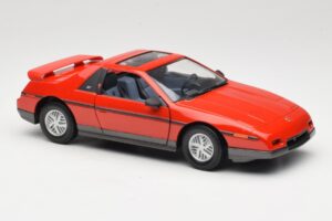 Pontiac Fiero GT Rood Road Signature 1:18 92588 Metaal — afbeelding 6 van 8