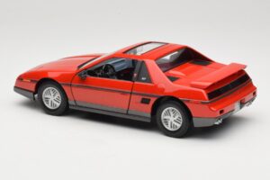 Pontiac Fiero GT Rood Road Signature 1:18 92588 Metaal — afbeelding 7 van 8