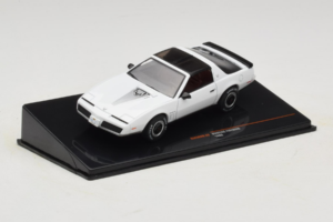 Pontiac Firebird Wit IXO 1:43 CLC582N Metaal — afbeelding 2 van 4