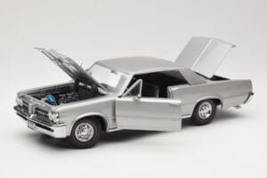Pontiac GTO Zilver Sun Star 1:18 1821 Metaal — afbeelding 2 van 8
