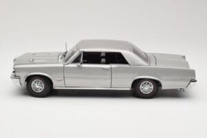 Pontiac GTO Zilver Sun Star 1:18 1821 Metaal — afbeelding 4 van 8