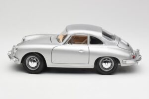 Porsche 356B Zilver Bburago 1:18 3021-M1 Metaal — afbeelding 4 van 8