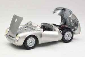 Porsche 550 A Spyder Zilver Maisto 1:18 50314 Metaal — afbeelding 2 van 8
