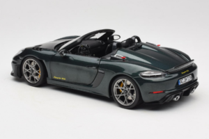 Porsche 718 Spyder RS Weissach Pack Forest Green Norev 1:18 187272 Metaal — afbeelding 7 van 8