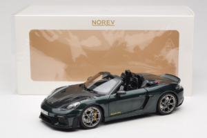 Porsche 718 Spyder RS Weissach Pack Forest Green Norev 1:18 187272 Metaal — afbeelding 8 van 8