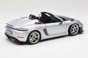 Porsche 718 Spyder RS Weissach Pack GT-Silver Metallic Norev 1:18 187270 Metaal — afbeelding 3 van 8