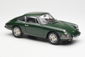 Porsche 901 Groen CMC 1:18 M-067B Metaal — afbeelding 4 van 6