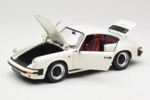 Porsche 911 930 Carrera 3.2 Grand Prix White Minichamps 1:18 100063024 Metaal — afbeelding 2 van 8