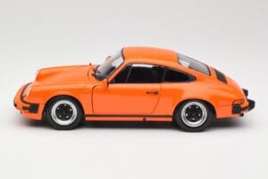 Porsche 911 930 Carrera 3.2 Signal Orange Minichamps 1:18 100063025 Metaal — afbeelding 4 van 8
