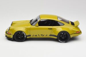 Porsche 911 930 RWB Classic Khaki GT Spirit 1:18 GT120 Hars — afbeelding 3 van 6