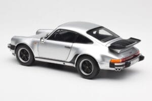 Porsche 911 930 Turbo 3.3 Zilver Norev 1:18 187574 Metaal — afbeelding 7 van 8