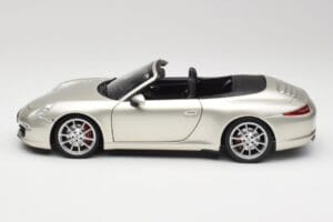 Porsche 911 991 Carrera S Cabriolet GT Zilver Metallic Minichamps 1:18 100061030 Metaal — afbeelding 4 van 8