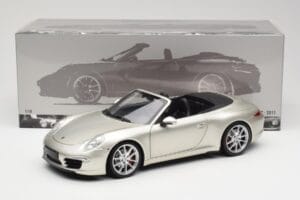 Porsche 911 991 Carrera S Cabriolet GT Zilver Metallic Minichamps 1:18 100061030 Metaal — afbeelding 8 van 8
