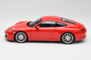 Porsche 911 991 Carrera S Guards Rood Minichamps 1:18 100061020 Metaal — afbeelding 4 van 8