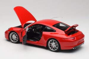 Porsche 911 991 Carrera S Guards Rood Minichamps 1:18 100061020 Metaal — afbeelding 5 van 8