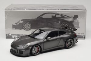 Porsche 911 991 GT3 Grey Metallic Minichamps 1:18 110062720 Metaal — afbeelding 8 van 8