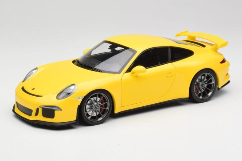 Porsche 911 991 GT3 Racing Geel & Zilveren Wielen Minichamps 1:18 110062722 Metaal