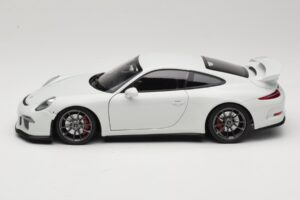 Porsche 911 991 GT3 Wit Met Zilveren Velgen Minichamps 1:18 113062721 Metaal — afbeelding 4 van 8