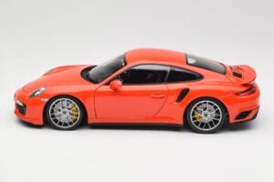 Porsche 911 991 Turbo S Lava Orange Minichamps 1:18 110067120 Metaal — afbeelding 4 van 8