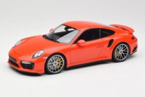 Porsche 911 991 Turbo S Lava Orange Minichamps 1:18 110067120 Metaal