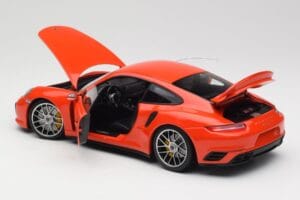 Porsche 911 991 Turbo S Lava Orange Minichamps 1:18 110067120 Metaal — afbeelding 5 van 8