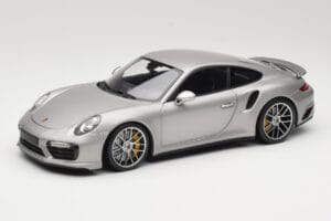 Porsche 911 991 Turbo S Zilver Minichamps 1:18 113067126 Metaal