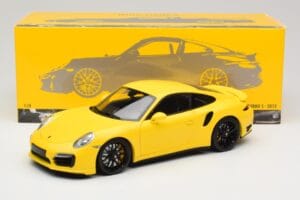 Porsche 911 991 Turbo S Geel Met Zwarte Velgen Minichamps 1:18 110062321 Metaal — afbeelding 8 van 8