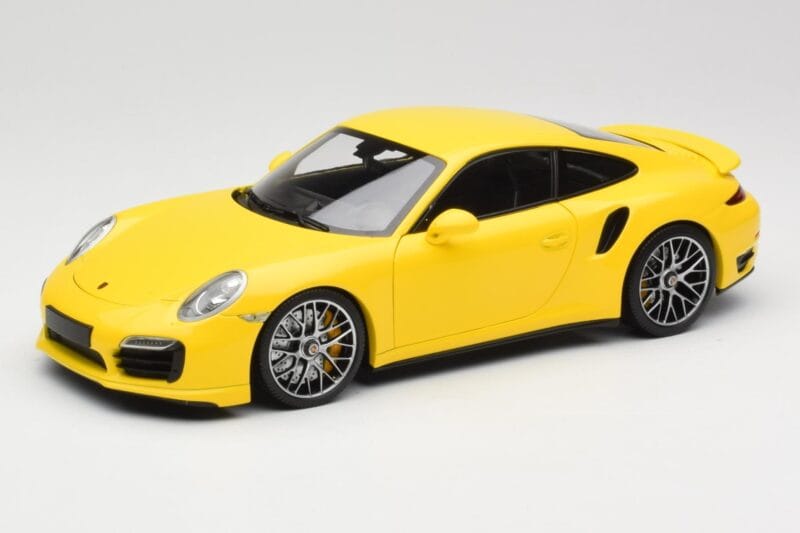 Porsche 911 991 Turbo S Geel Met Zilveren Velgen Minichamps 1:18 110062322 Metaal