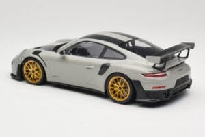 Porsche 911 991.2 GT2 RS Chalk Weissach Package Gouden Velgen Minichamps 1:18 155068304 Metaal — afbeelding 5 van 6