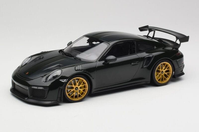 Porsche 911 991.2 GT2 RS Groen Weissach Package Gouden Velgen Minichamps 1:18 155068306 Metaal