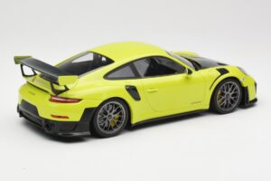 Porsche 911 991.2 GT2 RS Limoengroen met Zilveren Velgen Minichamps 1:18 155068309 Metaal — afbeelding 2 van 6