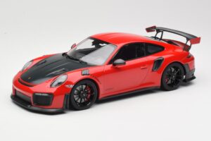 Porsche 911 GT2 RS 991.2 Rood Zwarte Velgen Minichamps 1:18 155068307 Metaal