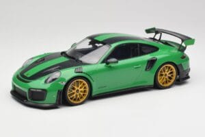 Porsche 911 991.2 GT2 RS Weissach Package British Racing Groen & Gouden Wielen Minichamps 1:18 153068318 Metaal
