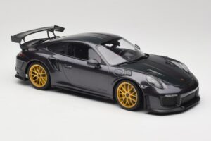 Porsche 911 991.2 GT2 RS Weissach Package Purple Metallic Met Gouden Magnesium Velgen Minichamps 1:18 153068322 Metaal — afbeelding 4 van 6