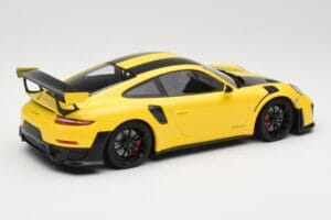 Porsche 911 991.2 GT2 RS Weissach Package Geel met Zwarte Velgen Minichamps 1:18 155068311 Metaal — afbeelding 2 van 6