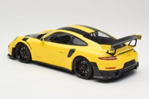 Porsche 911 991.2 GT2 RS Weissach Package Geel met Zwarte Velgen Minichamps 1:18 155068311 Metaal — afbeelding 5 van 6