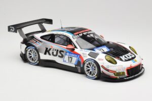 Porsche 911 991.2 GT3 R #17 Kues Team 75 Bernhard M. Christensen / K. Cairoli 24 Hours of Nurburgring 2018 Minichamps 1:18 15 — afbeelding 4 van 6