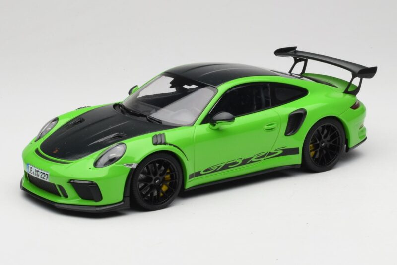 Porsche 911 991.2 GT3 RS Weissach Package Groen Minichamps 1:18 153068233 Metaal