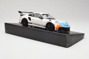Porsche 911 991.2 GT3 RS Manthey Racing Wit & Blauw & Oranje Minichamps 1:18 MR-911-GT3RS-1805 Metaal — afbeelding 4 van 6