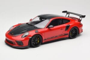 Porsche 911 991.2 GT3 RS Weissach Package Guards Red Zwarte Velgen Minichamps 1:18 153068223 Metaal
