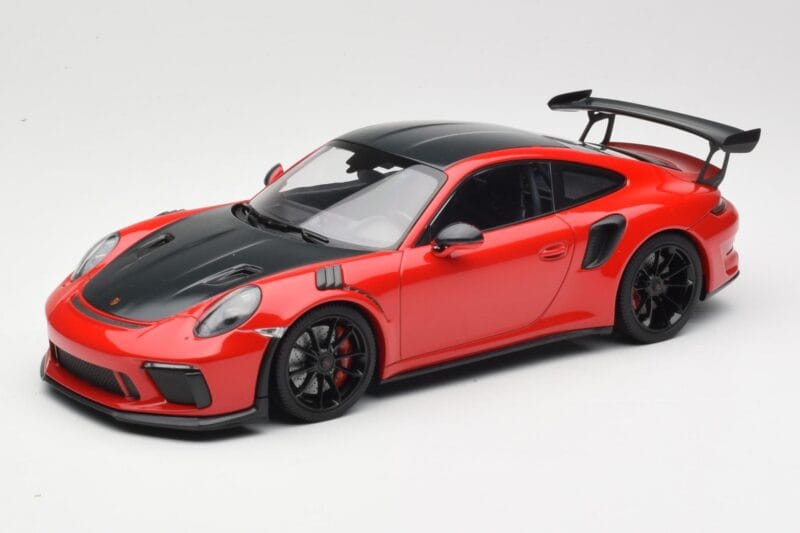 Porsche 911 991.2 GT3 RS Weissach Package Rood met Zwarte Velgen Minichamps 1:18 155068230 Metaal