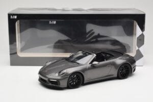 Porsche 911 992 Carrera 4 GTS Cabriolet Grey Metallic Minichamps 1:18 155063031 Metaal — afbeelding 6 van 6