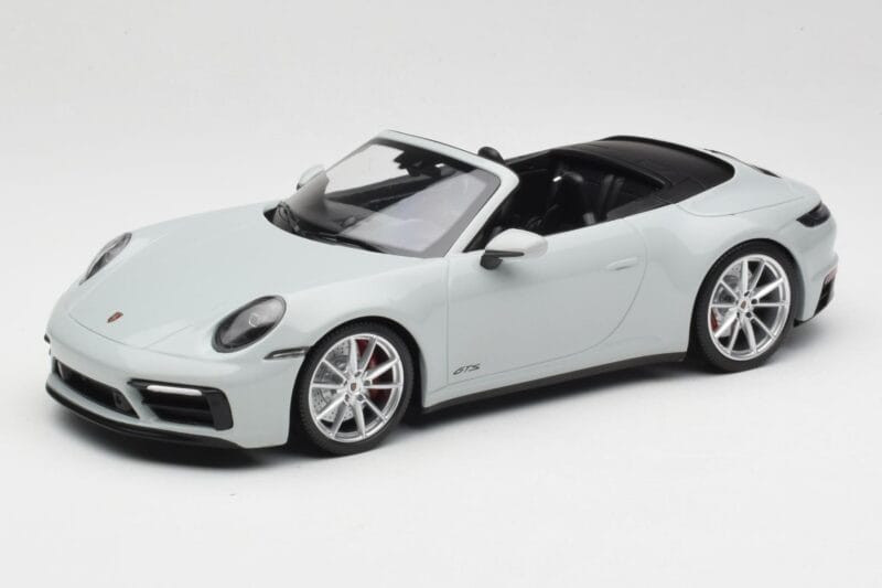 Porsche 911 992 Carrera 4 GTS Cabriolet Grijs Minichamps 1:18 155063034 Metaal