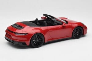 Porsche 911 992 Carrera 4 GTS Cabriolet Rood Minichamps 1:18 155063032 Metaal — afbeelding 2 van 6
